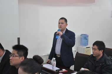 班长王洪军发言 班长王洪军发言