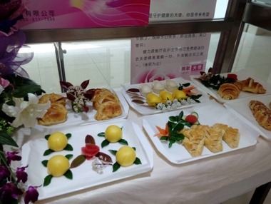401医院餐厅面点节上的各种精致面食 401医院餐厅面点节上的各种精致面食