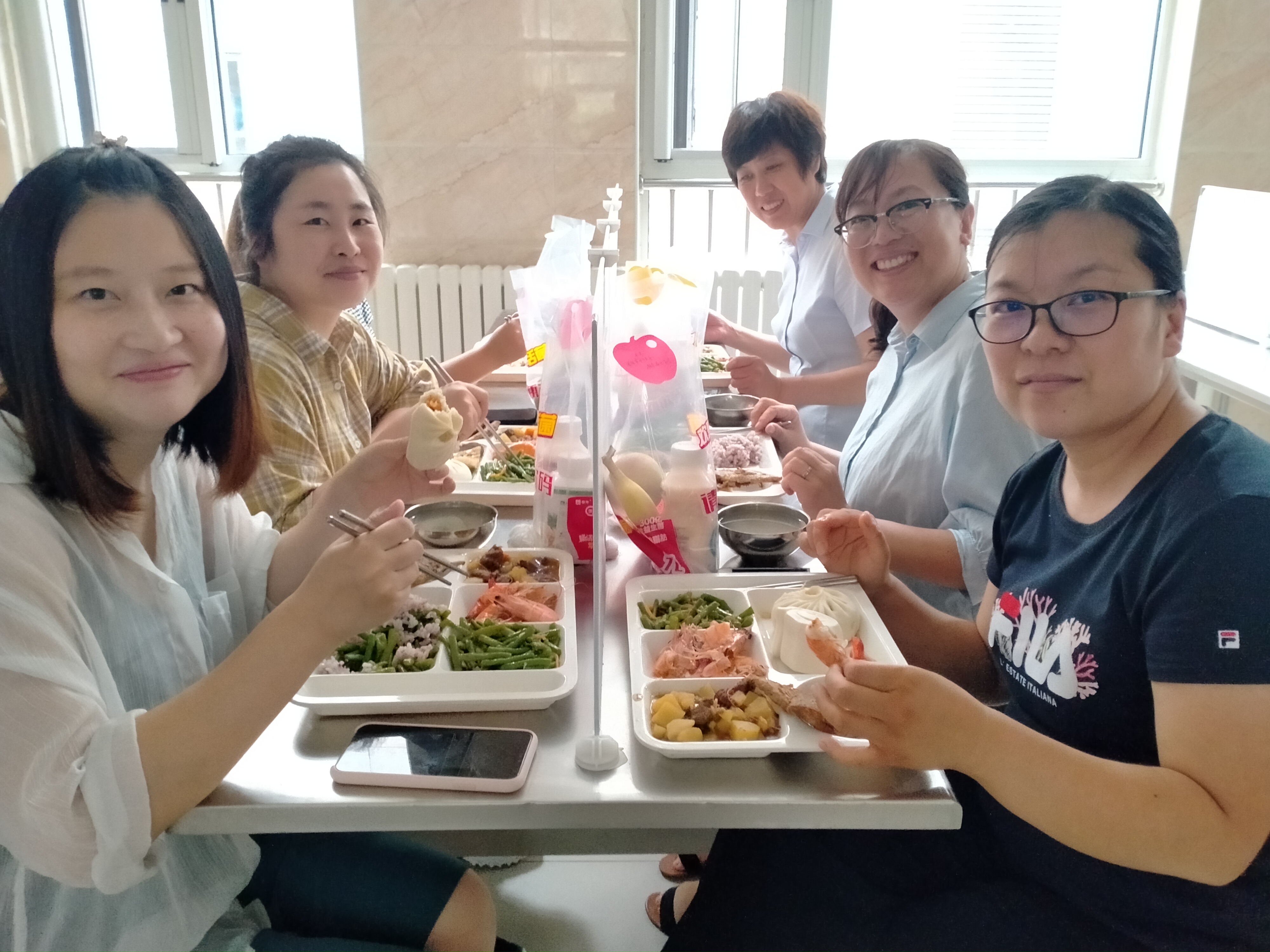 9.10 健力源陪您一起过节——公司各学校餐厅举办教师节活动