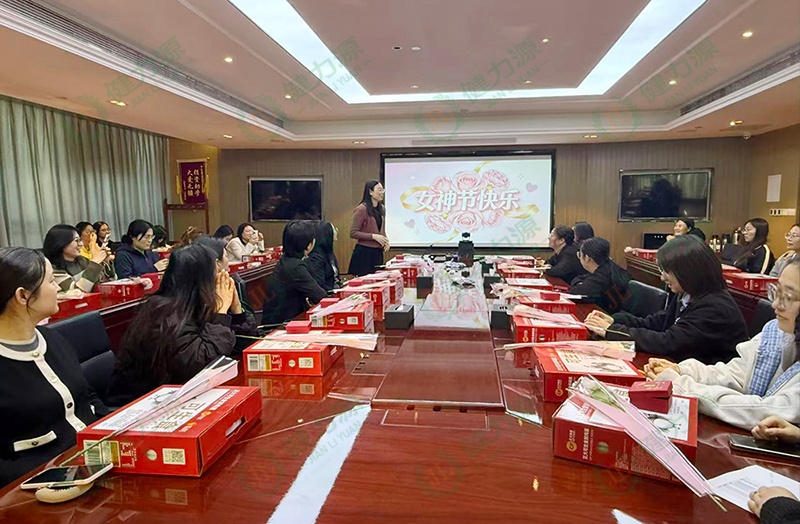 山东大区职能部门妇女节活动现场 (1).jpg