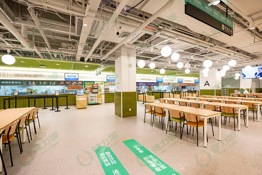 窗明几净的餐厅 (1).jpg