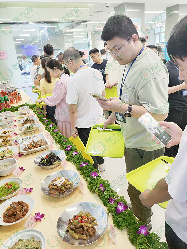 顾客拍照.jpg
