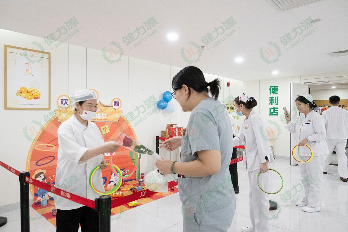 顾客热情参与套圈 (1).jpg
