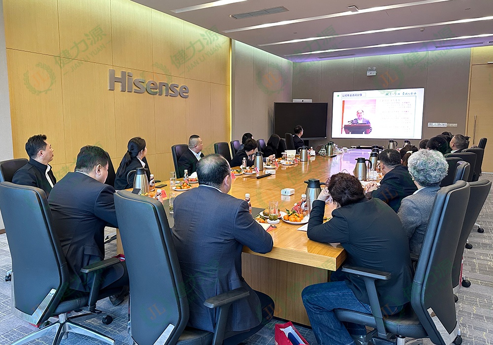 青岛8区年会现场 (1).jpg