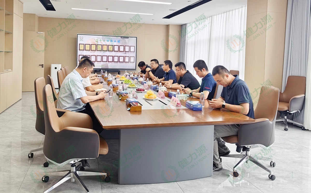 双方举行座谈 (1).jpg